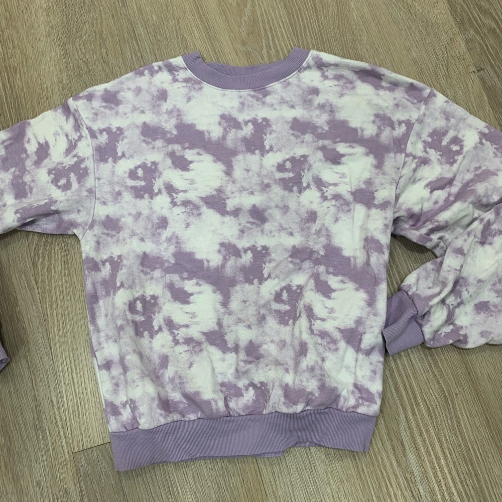 Girls sweatshirt